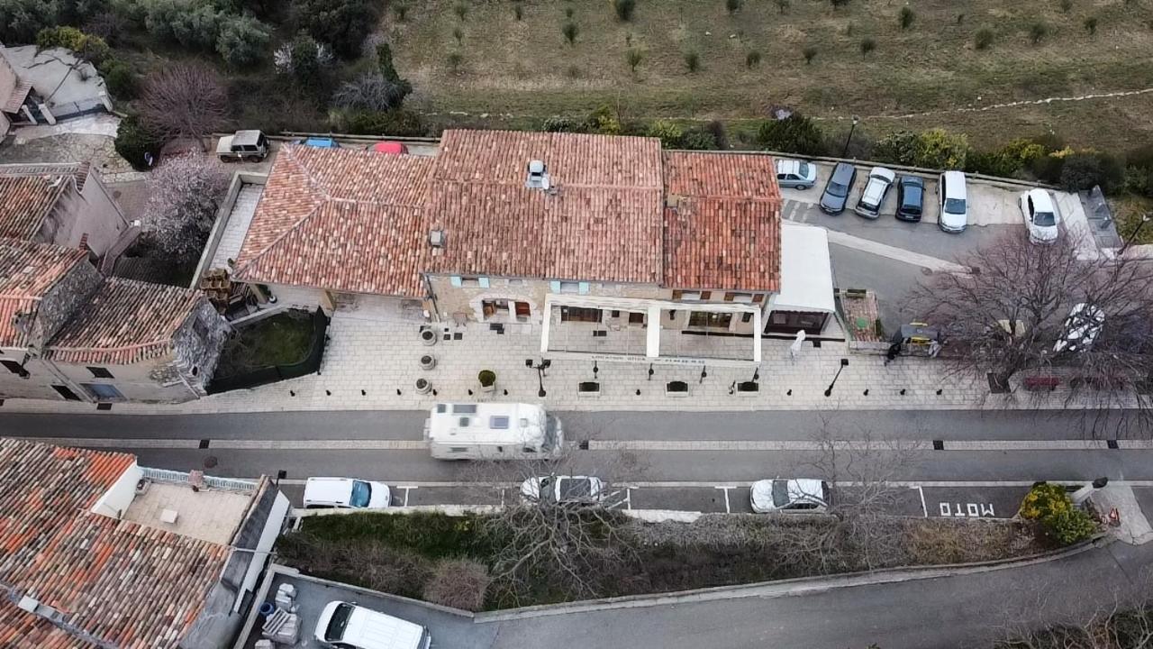 Le Chardon 1 Apartment Baudinard Bagian luar foto